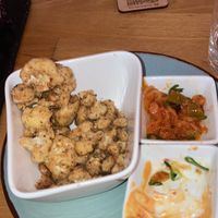 Coliflor palomita + kimchi   at Roots & Rolls in Barcelona