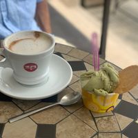 Vegan pistacchio gelato and soya cappuccino at Gelateria Dolce Idea in Siracusa