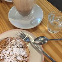 Cake and chai latte with soy milk  at Kuchenliebe in Stuttgart