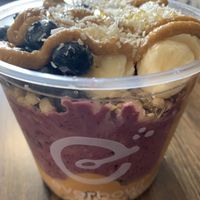 Chewy bowl + Blueberries at Everbowl in Santee