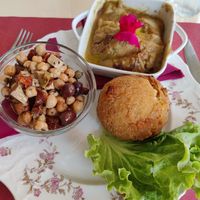 Lasagne, salade de pois chiches et arancini at Antica Casa Rava in Alessandria