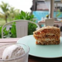 Carrot Cake & Ice Cream at I Am Vegan Babe in Canggu