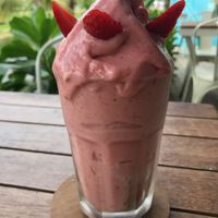 Pink strawberry pineapple smoothie at I Am Vegan Babe in Canggu