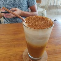 Cinamon latte at I Am Vegan Babe in Canggu