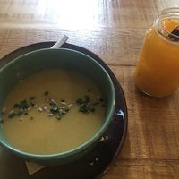 Soup of the day and juice of the day at Fauna & Flora in Lisbon