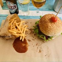 the grassy - chickpea burger with fries at Hamburgueria do Mercado in Funchal