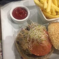 veggie burger at Veget'Halles in Paris