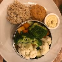 légumes vapeur veganaise riz et lentilles corail  at Veget'Halles in Paris