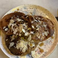 Pancakes with apples and cinnamon  at Happy Food and Health  in Rotterdam