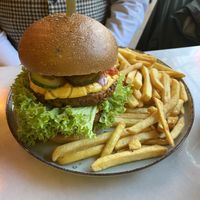 Ultimate burger with regular fries   at Happy Food and Health  in Rotterdam