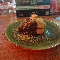 Vegan croissant met chocolade en pistache at Happy Food and Health  in Rotterdam