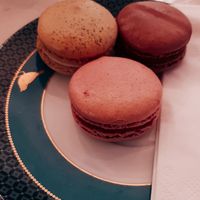 Strawberry, Chocolate and Yuzu Macaron at Isabella Glutenfree Pâtisserie - Calwerstr in Stuttgart