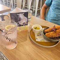 Mozzarella sticks and watermelon lemonade at Unity Diner in East London