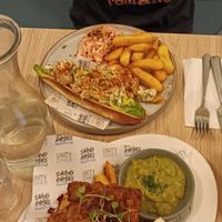 Lobster Roll und Tofish and Chips at Unity Diner in East London