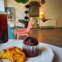 Delicious pumpkin scone and chocolate&banana brownie at Alfreebe - 알프리베 in Goyang