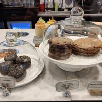 Les desserts 🤤 at Le Botaniste - Schuman in Brussels