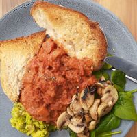 Delicious vegan breaky dish at The TreeHouse in Tamborine Mountain