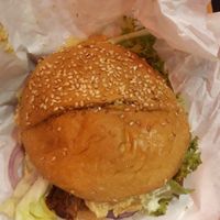 Bacon Cheeseburger at VeganBioBurger in Paris