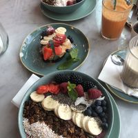 Veganes Bananenbrot & Acai Bowl at Claus Eismanufaktur & Deli in Karlsruhe