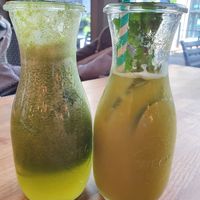 Frischgepresste Säfte at Claus Eismanufaktur & Deli in Karlsruhe