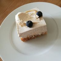 Blaubeeren-Torte at Apple & Eve in Hamburg