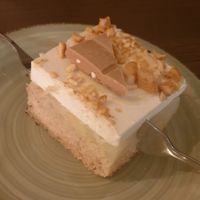 Apfel-Nougat Schnitte at Apple & Eve in Hamburg