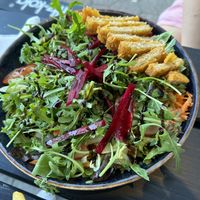 Salad with schnitzel   at Apple & Eve in Hamburg