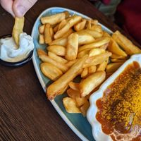 Fries, vegan mayo at Apple & Eve in Hamburg