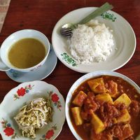 Lentil soup, green mango salad, rice and Tofu curry at Wonderful Tasty in Mandalay