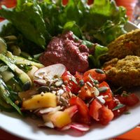 Bowl (vegan) at YOU - Bio Food & Drink in Nantes