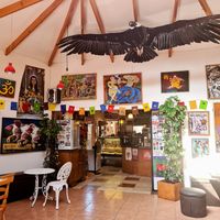 Decoración interior at Recuerdos del Cajon del Maipo - La Vegana con Ganas in San Jose De Maipo