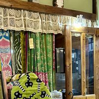 More cats  at Ramuna in Nara