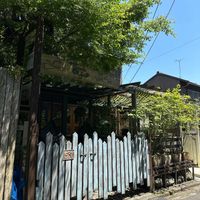 Outside, there was a line of 3 people in front of us at opening time (1PM) at Ramuna in Nara