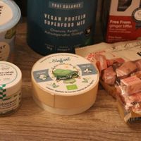 Coup de coeur pour le large choix de fromage végétalien at Marguerite & Cow in Amiens