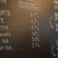 Tea and latte options, all acai bowls can also be made as smoothies at Balance Deli in Frankfurt