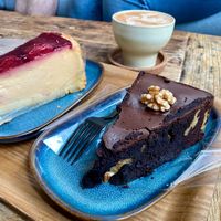 Cheesecake & walnut chocolate cake at Balance Deli in Frankfurt