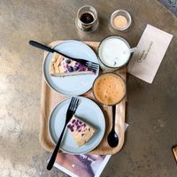 Blueberry cheesecake, apple juice, espresso and iced matcha latte at Balance Deli in Frankfurt