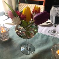 Spring table setting at Arborvine in Blue Hill