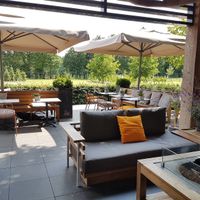 outdoor seating for drinks at Restaurant Cepes in Otterlo