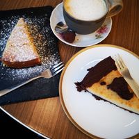 Mandel-Orange Kuchen und Russische Zupfkuchen at Findus in Bremerhaven