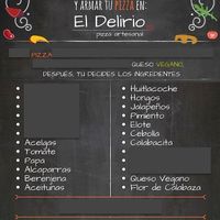 Available menu for vegans! Re-confirm the mayo from the portobello burguer. at El Delirio Pizza Artesanal in Saltillo