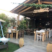 Front view of the restaurant at Βouyiata B.B.Q. Malibu Bar in Corfu