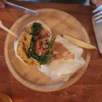 Burrito Pappy 🌮🌱🍺 at Apuro Vegan Bar in Porto
