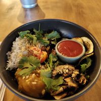 Sweet bowl, mezcla deliciosa de aromas y sabores. at Apuro Vegan Bar in Porto