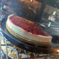 Berry cheesecake at Apuro Vegan Bar in Porto