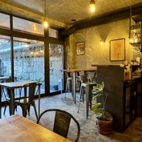 Seating   at Apuro Vegan Bar in Porto