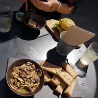 Mushroom starter, hummus and no chicken burger at Apuro Vegan Bar in Porto