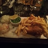 Vegan f*sh(tofu) and chips at Sherlock's in Uppsala