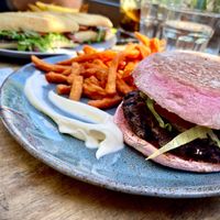 Baguette e burgher   at Laundry Lounge in Sagres