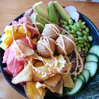 Poke bowl with vegan lentil kofta at Laundry Lounge in Sagres